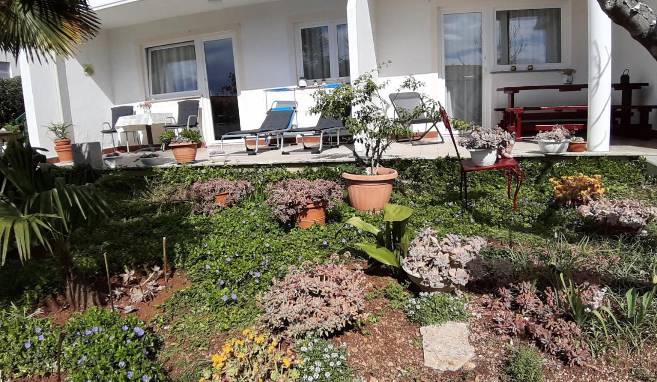 Apartments Summer Bloom Крк Экстерьер фото