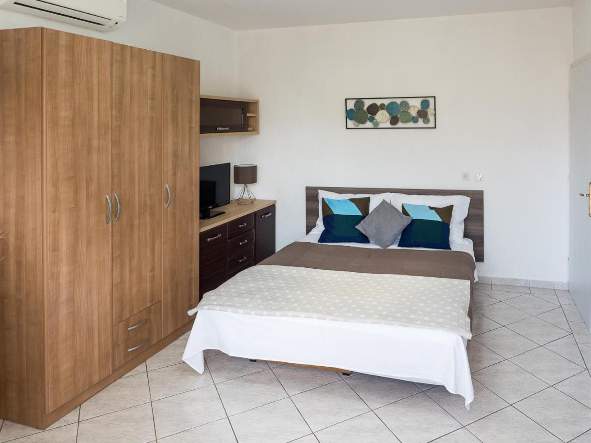 Apartments Summer Bloom Крк Экстерьер фото